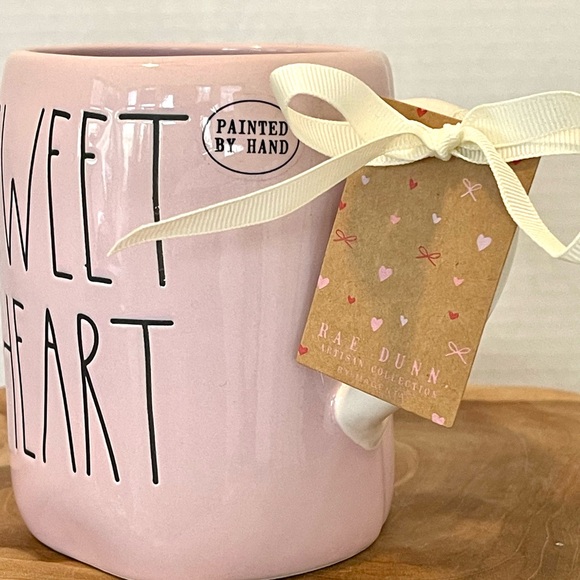 Rae Dunn Sweet
Heart Mug
New with tag - Picture 2 of 9